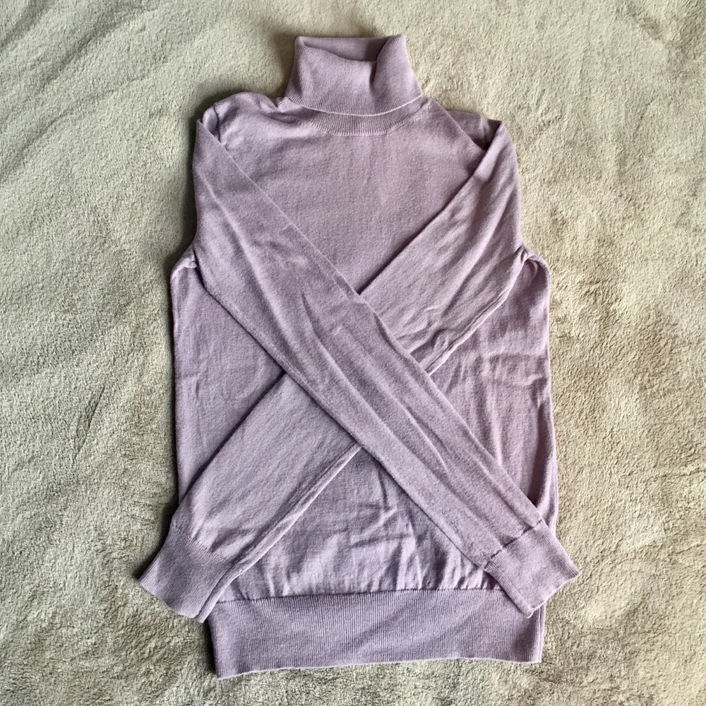 Aritzia Wilfred Free Lavender Turtleneck